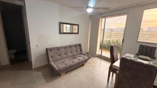 Walk 5 min to the beach in Capriella and terrace