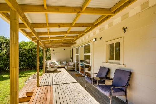 ทัศนียภาพภายนอกโรงแรม, Pacific Vista - Hawkes Bay Holiday Home in ไวมารามา