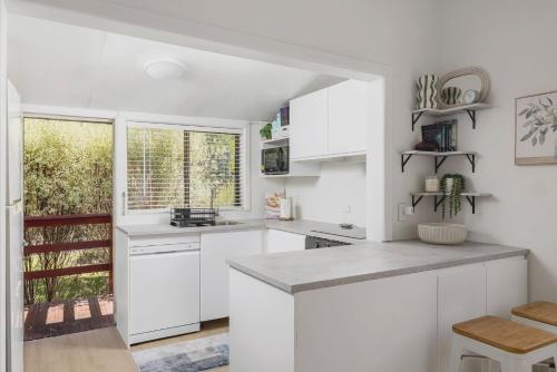 Akuna Beach Cottage Fingal Bay in Fingal Bay