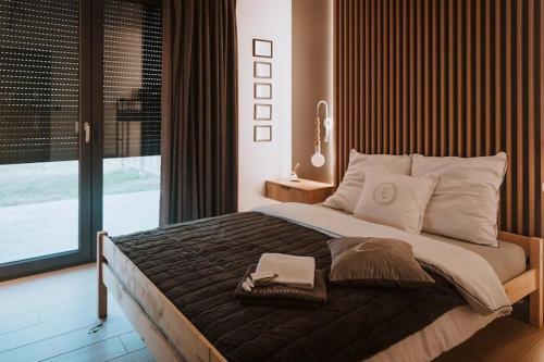 Holiday home, bedroom with bathtub, jacuzzi in Коцержина