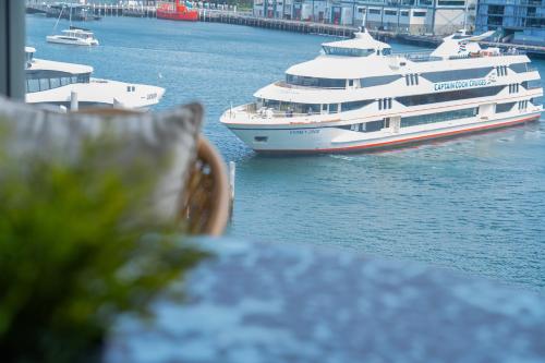 Absolute Waterfront Living in Barangaroo! - image 6