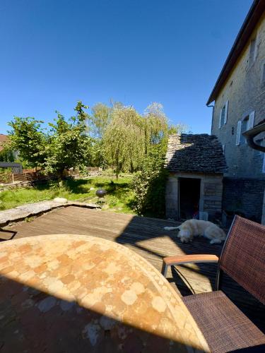 Chambres 6 personnes Maison Saint Jean in Château-Chalon