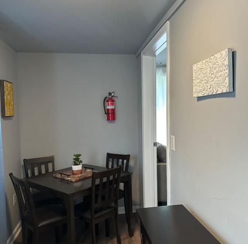 Gated 3BR Apartment in Westminster Private Parking in 威斯敏斯特