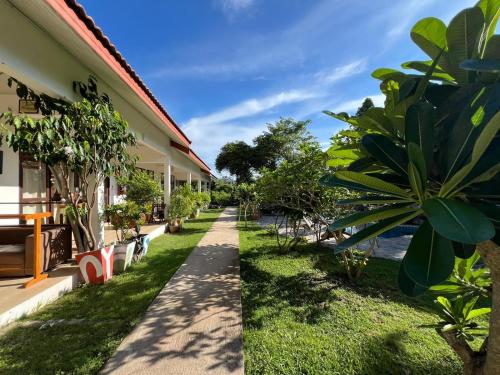 Foto - Tree Roots Retreat