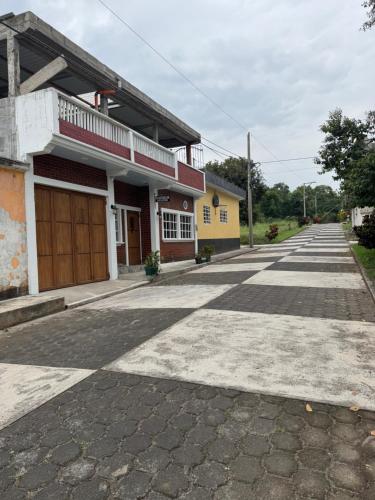 Casa Irtra muy cerca – khách sạn tại Retalhuleu