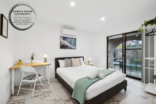 Quaint Double Room - Centrally Located at Glenfield - Shared Bathroom in South Western Sydney