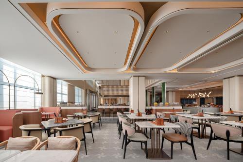 Restaurant, Hilton Garden Inn Ningguo Chengxi Lake in Ningguo