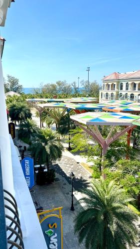 Exterior view, Amber Hotels COFFEE & FOOD 1986 VH08 DTH2-24Mallocar Grandworld Quang Truong Bien in Cua Can