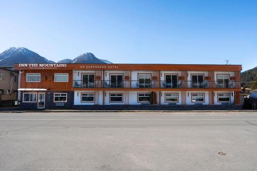 Windsor Motel in Hope, Canada