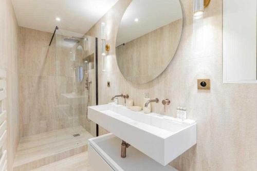 Chic apartment AC - 1BDR4P - Carreau du TEMPLE - image 9