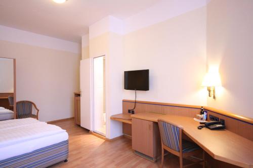 Altstadt Hotel - image 3