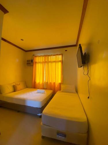 room detail thumbnail 2