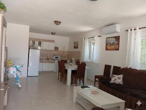 Vila Rogač, Tivat (zdjęcie 5)