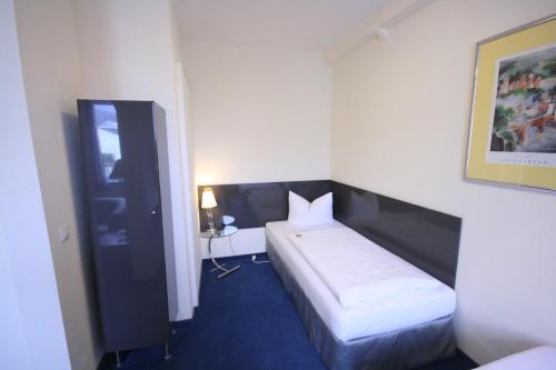 Altstadt Hotel - image 2