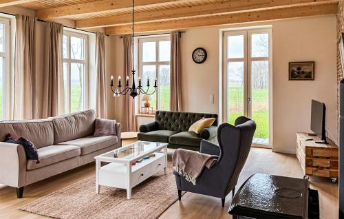 Cozy Home In Detern With Wifi in Detern