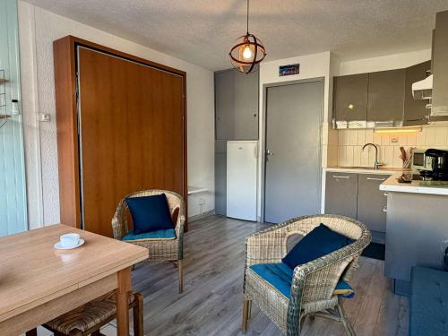 Studio avec parking privatif à deux pas de la plage du Grazel - GN590-009 - image 4
