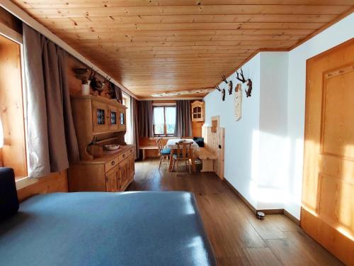Chalet in Hochfügen near Ski Slopes (Chalet in Hochfugen near Ski Slopes) in Hochfugen