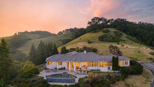 Rancho Notso Grande by AvantStay – khách sạn tại Vineyard