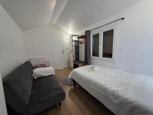 Fully equipped townhouse in Аржентей