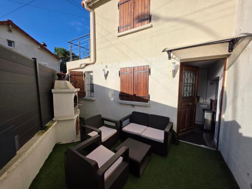 Зручності, Fully equipped townhouse in Аржентей