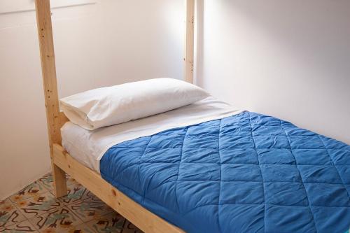 Bed in 6-Bed Mixed Dormitory Room