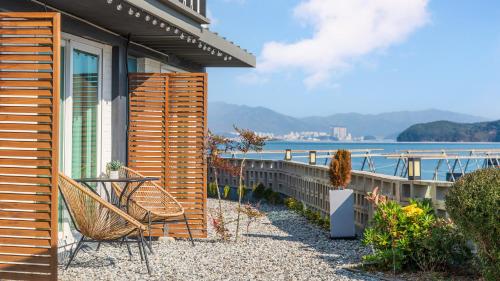 Exterior view, Namhae Yujane Pension in Changseon-myeon