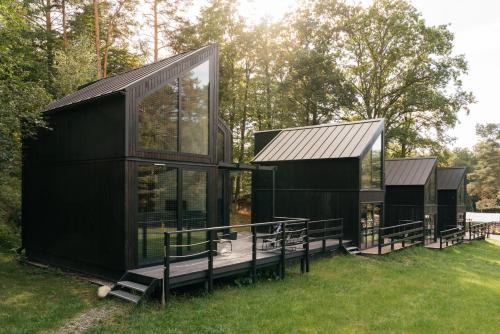 2 bedrooms, 5 beds