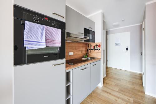 Kitchen, ADAPT APARTMENT HOTEL Wetzlar in Wetzlar