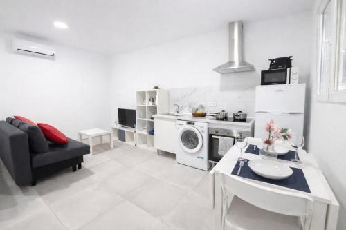 Apartment G Private Complex Metro 4 Guests
