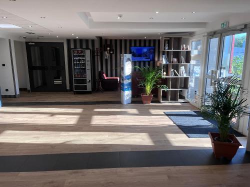 Előcsarnok, Brit Hotel Baillet-en-France in Baillet-en-France