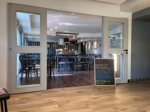 Étterem, Brit Hotel Baillet-en-France in Baillet-en-France