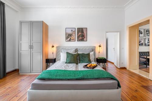 TheBodiker Group & Family Apartment, 3 BR, 1 Living room, 2 Bathrooms, ideal for bigger groups of 4 - Berlin