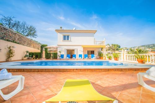 Abahana Villas La Marina