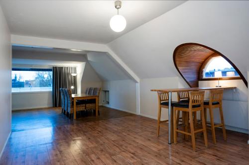 Port Hotel Apartments - image 13