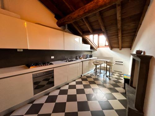 [Loft mansardato] sullo skyline di Bergamo