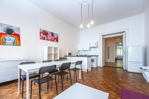 Legerova Apartments - image 3