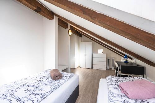 Legerova Apartments - image 2