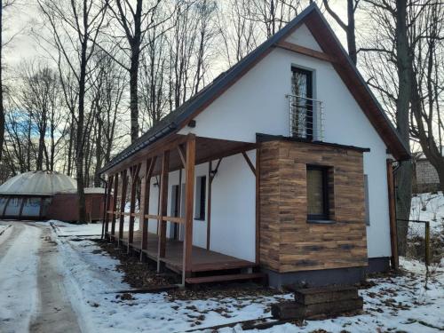 Domki Zacisze w Bobrzy Dom Bliźniak (Domki Zacisze w Bobrzy Dom Blizniak) in Przyjmo