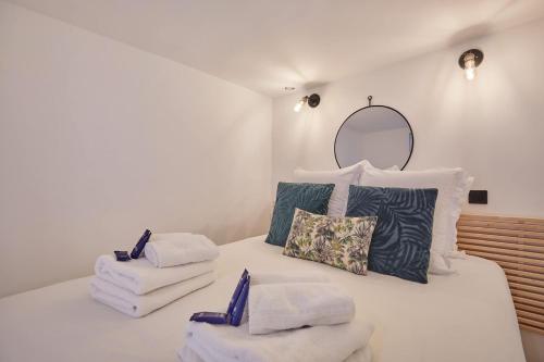 Superb apartment in the Haut Marais - image 7