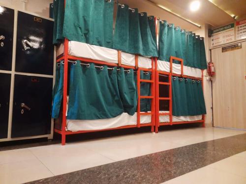 Cozy bunks z hostel