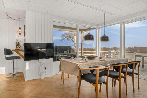 Viesnīcas āriene, Holiday Home With Fjord View, Wilderness Bath And Hot Tub in Skyum