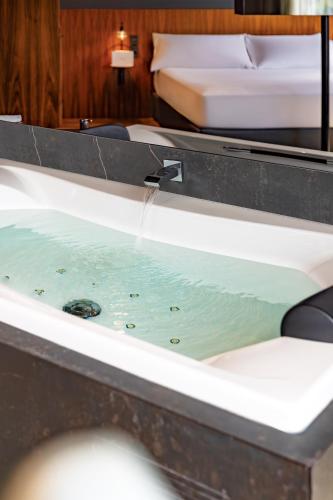 Hotel SB Icaria Barcelona - image 29