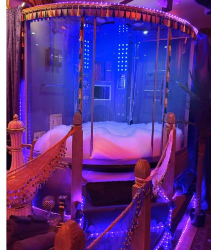 Overnight Escape Room - Genie Romance Micro-Resort in Fulton (IL)