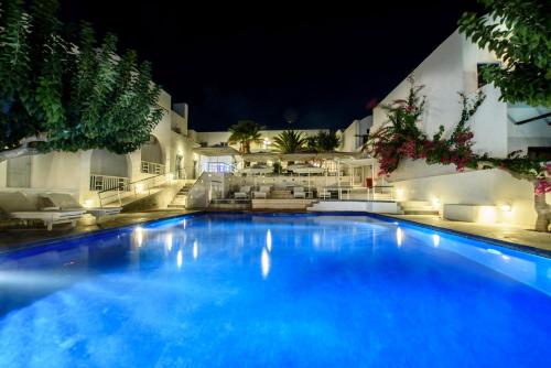 RK Beach Hotel - image 5