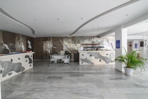 RK Beach Hotel - image 11