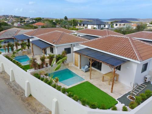 Emma Luxury Pool Suites Resort in Jan Thiel