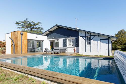 Villa Blue Pool - Welkeys
