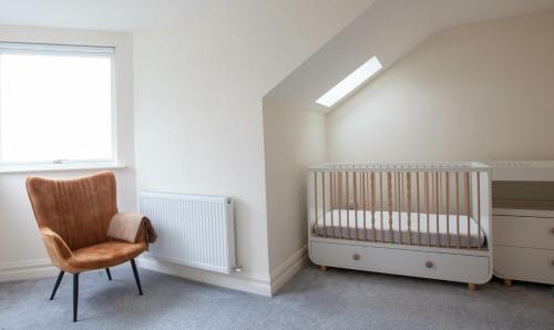 Modern 3BR Split Level Home with Balcony Dublin 16 - image 7