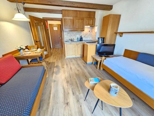 2 twin beds