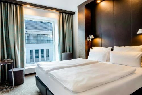 Motel One Magdeburg Room Type - Standard Double Room